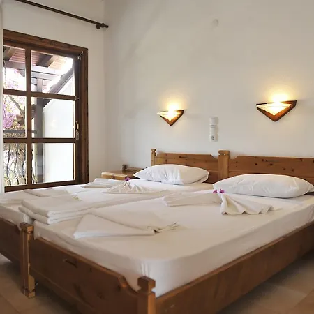 Aparthotel Anna Maria 2*