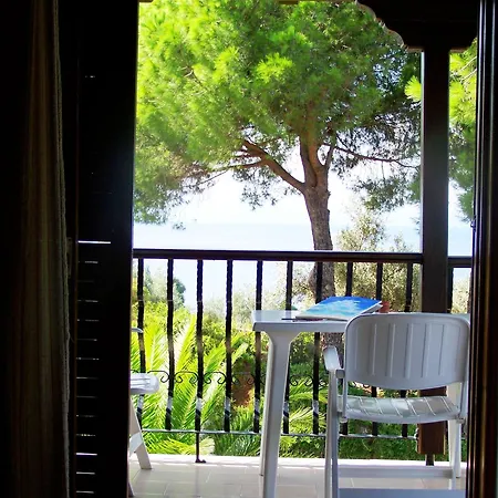 Ξενοδοχείο με διαμερίσματα Anna Maria